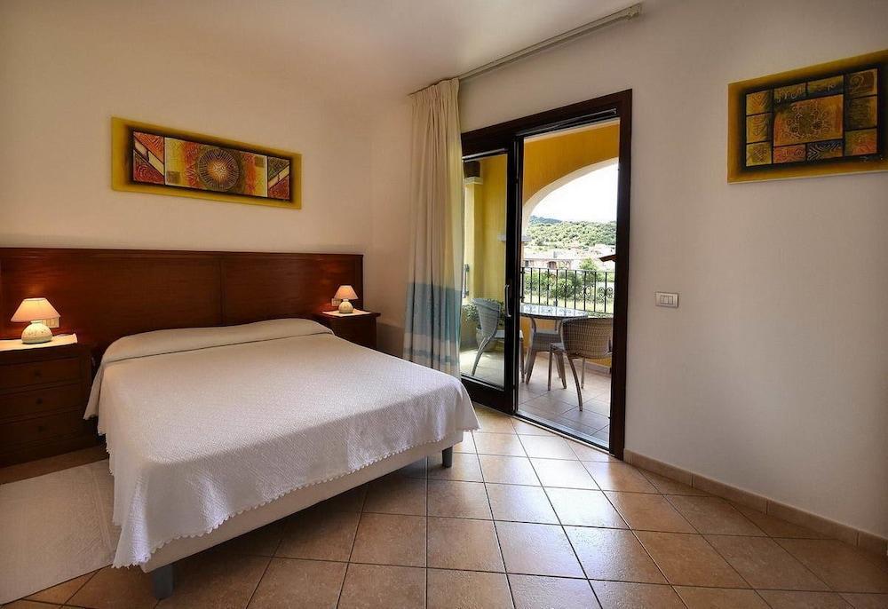 Il Girasole Hotel Villasimius Exteriör bild